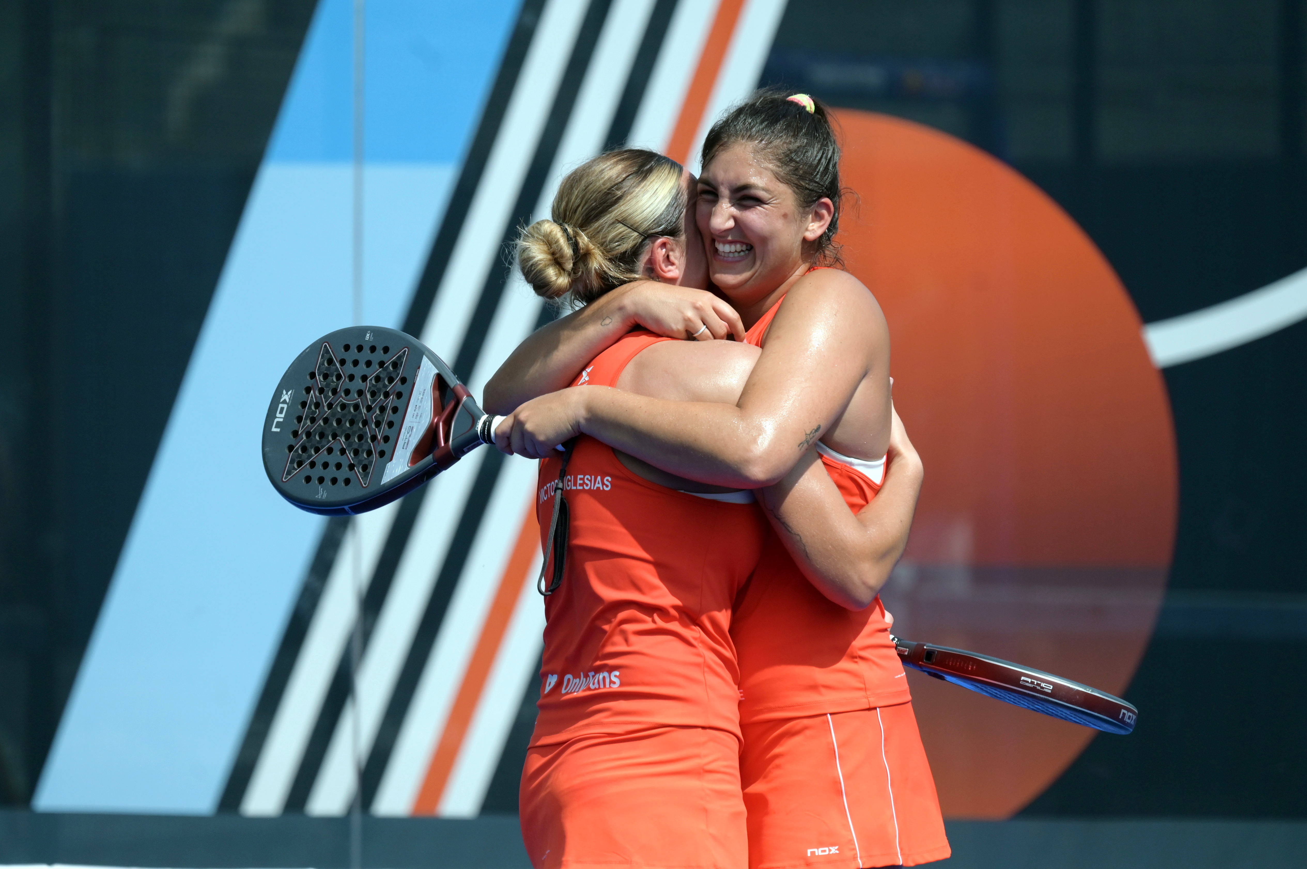 Victoria Iglesias, Marina Guinart (foto FITP)