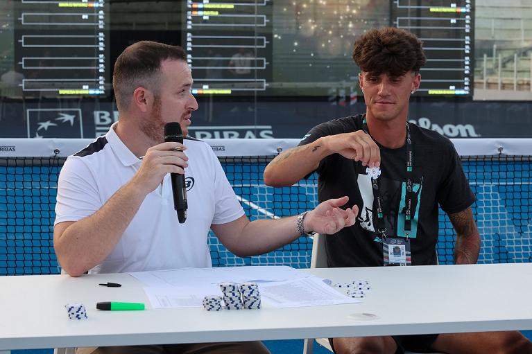 Il sorteggio del main draw del BNL Italy Major Premier Padel: a destra Giulio Graziotti (Foto Sposito)